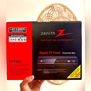 Zenith digital TV Turner converter box DTT901